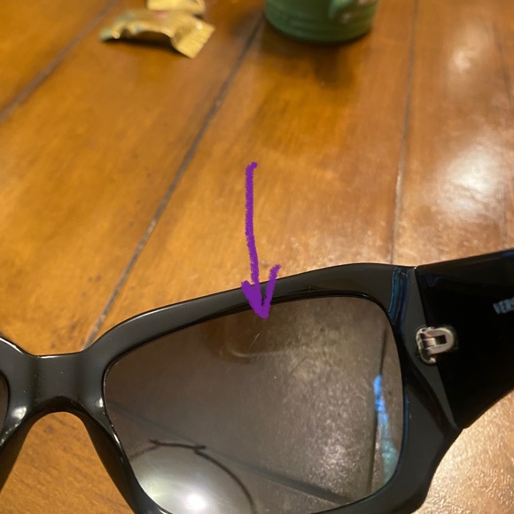 Vintage Versace Sunglasses - Picture 5 of 7